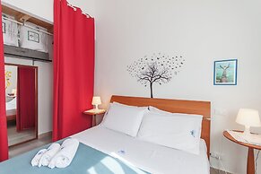 Alcamo Pool House Red