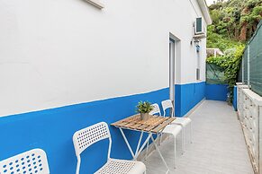 Alcamo Pool House Red