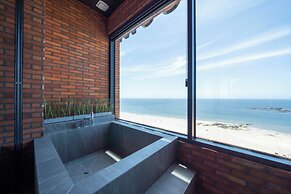 Hound Hotel Daecheon