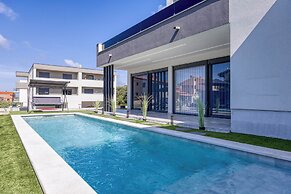 Villa Samara with Pool