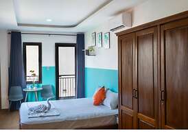 Boo HOSTEL Wifi Free and Rooftop Retreat