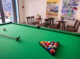 Boo HOSTEL Wifi Free and Rooftop Retreat