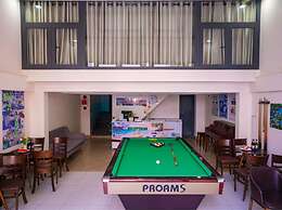 Boo HOSTEL Wifi Free and Rooftop Retreat