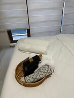 Alacaatlı Suit
