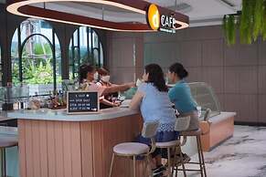 D Eco Wellness Center