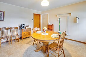 2 Mi to Town: Rustic East Tennessee Home!