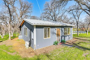 Peaceful Ranch Getaway w/ Deck in Red Bluff!