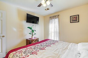 17 Mi to Dtwn Memphis: Townhome w/ Fenced Yard!