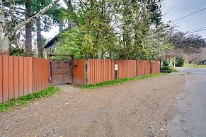 6 Mi to Dtwn: Portland Area Urban Oasis