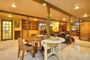 6 Mi to Dtwn: Portland Area Urban Oasis