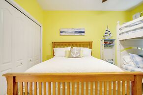 Walk to Main St: Condo w/ Pool Access in Crisfield