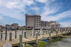 Walk to Main St: Condo w/ Pool Access in Crisfield