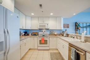 Walk to Main St: Condo w/ Pool Access in Crisfield