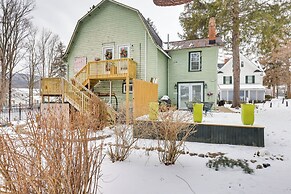 Walk to Eats: Mtn-view Hammondsport Hideaway!