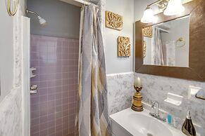 2 Mi to Downtown Columbia: Home w/ Theater Room!