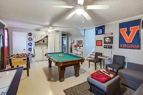 2 Mi to Downtown Columbia: Home w/ Theater Room!