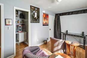 2 Mi to Downtown Columbia: Home w/ Theater Room!