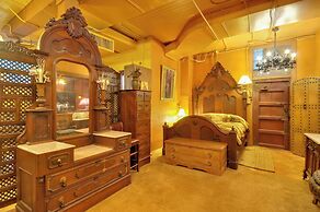 6 Mi to Dtwn Portland: Historic Apt Near Trails!