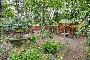 6 Mi to Dtwn Portland: Historic Apt Near Trails!