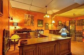 6 Mi to Dtwn Portland: Historic Apt Near Trails!