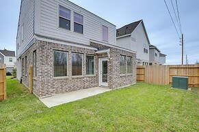 Family-friendly Home w/ Yard in Hockley!