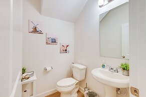 Family-friendly Home w/ Yard in Hockley!