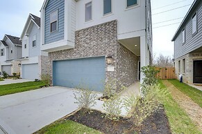 Family-friendly Home w/ Yard in Hockley!