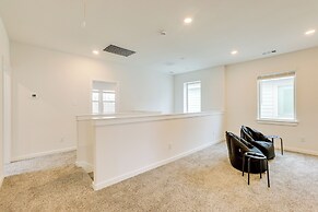 Family-friendly Home w/ Yard in Hockley!