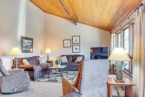 Smoky Mtn Views: Spacious Home Near Nat'l Park!