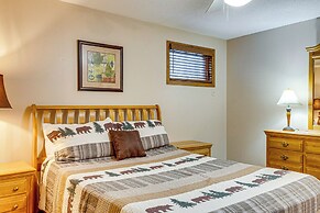 Smoky Mtn Views: Spacious Home Near Nat'l Park!