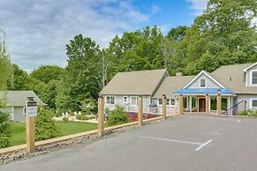 Hudson Valley Retreat w/ Pool Near Greenwood Lake