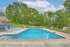Hudson Valley Retreat w/ Pool Near Greenwood Lake