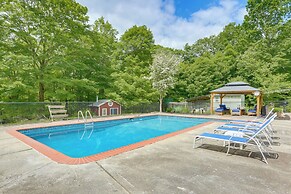 Hudson Valley Retreat w/ Pool Near Greenwood Lake