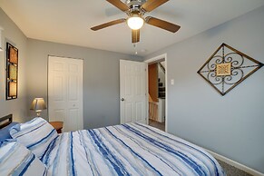 5 Mi to Dtwn Pittsburgh: Home w/ Deck!