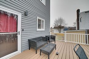 5 Mi to Dtwn Pittsburgh: Home w/ Deck!