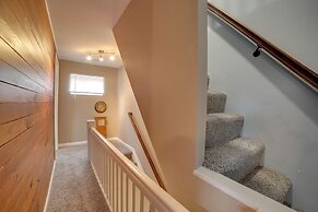 5 Mi to Dtwn Pittsburgh: Home w/ Deck!