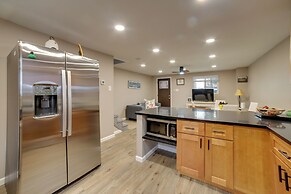 5 Mi to Dtwn Pittsburgh: Home w/ Deck!