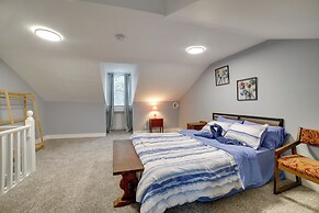 5 Mi to Dtwn Pittsburgh: Home w/ Deck!