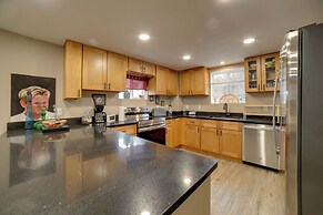 5 Mi to Dtwn Pittsburgh: Home w/ Deck!