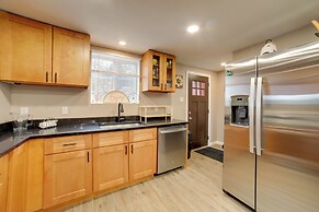 5 Mi to Dtwn Pittsburgh: Home w/ Deck!