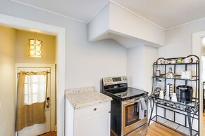 11 Mi to Dtwn Cleveland: Family Home w/ Yard