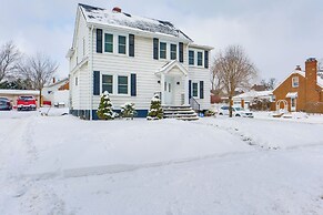 11 Mi to Dtwn Cleveland: Family Home w/ Yard