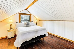 Fire Pit, Views: Peaceful Texas Hill Country Cabin