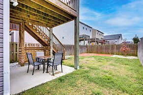 1 Mi to Ocean: Modern Carolina Beach Townhome