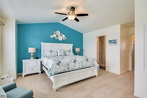 1 Mi to Ocean: Modern Carolina Beach Townhome