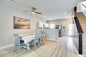 1 Mi to Ocean: Modern Carolina Beach Townhome