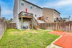 1 Mi to Ocean: Modern Carolina Beach Townhome