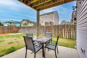 1 Mi to Ocean: Modern Carolina Beach Townhome