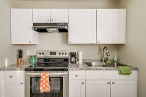 2 Mi to Dtwn & Chase Field: Condo w/ City View!