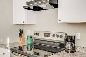 2 Mi to Dtwn & Chase Field: Condo w/ City View!